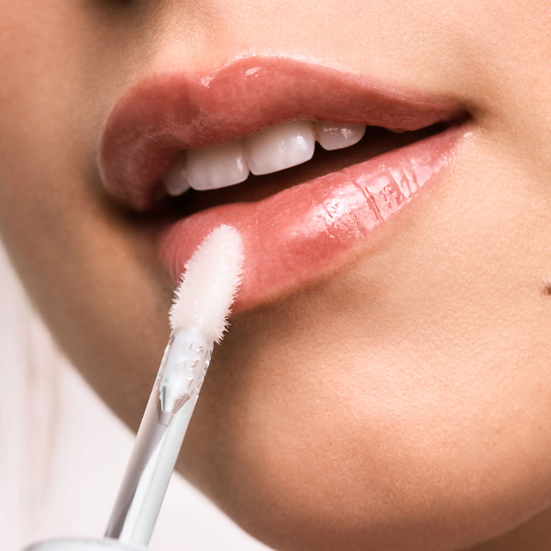 Extra Plump Lip Serum - Image 3