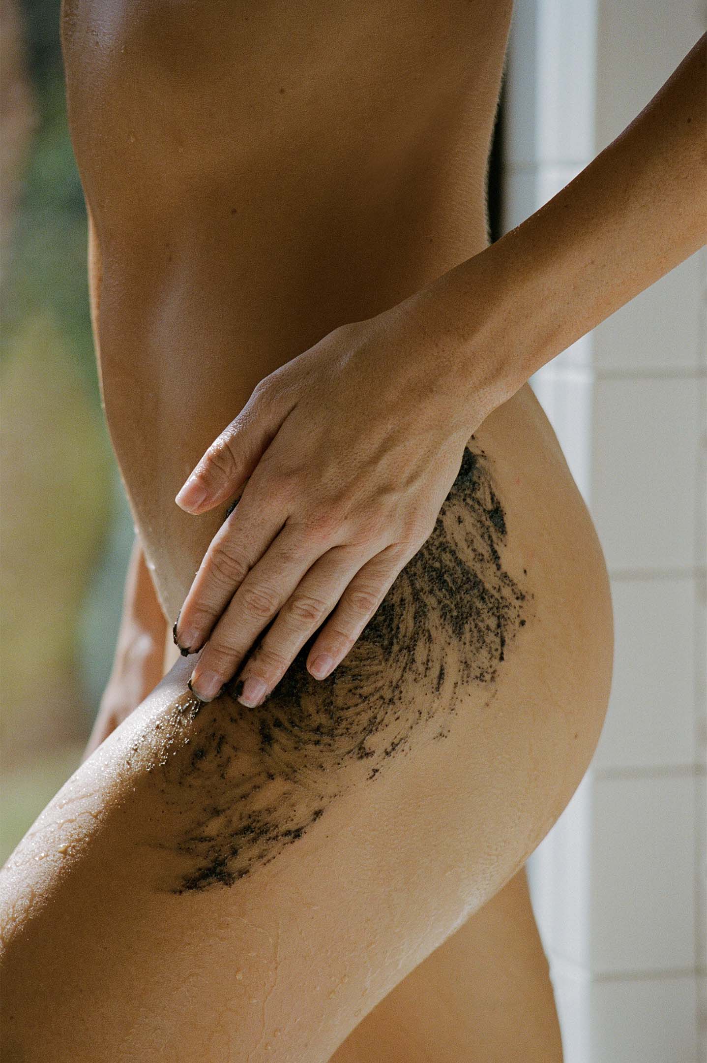Katrafay Body Scrub - Image 5