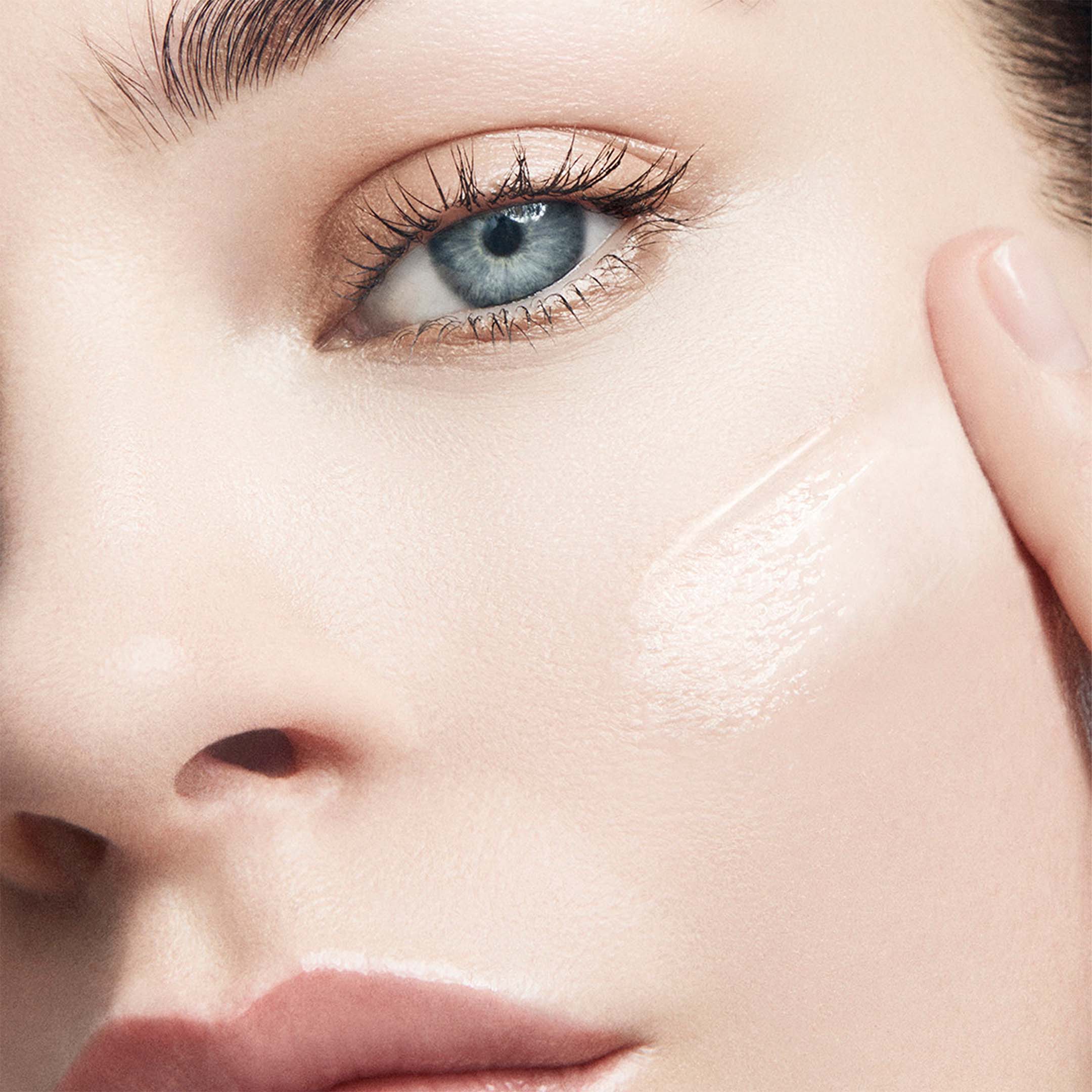 Narsskin Light Reflecting Moisturizer - Image 4