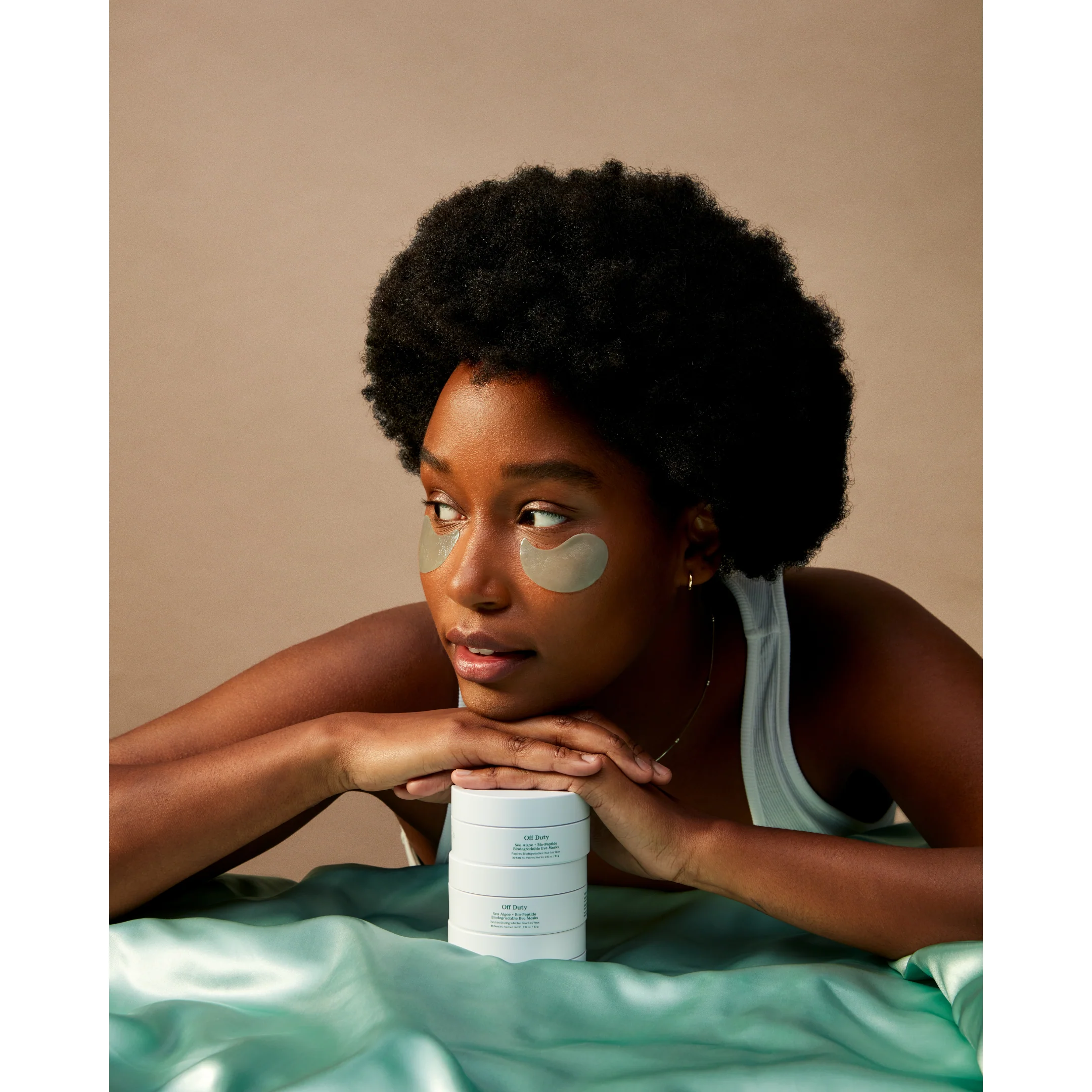 Off Duty Sea Algae + Bio-Peptide Smoothing Biodegradable Eye Masks - Image 5