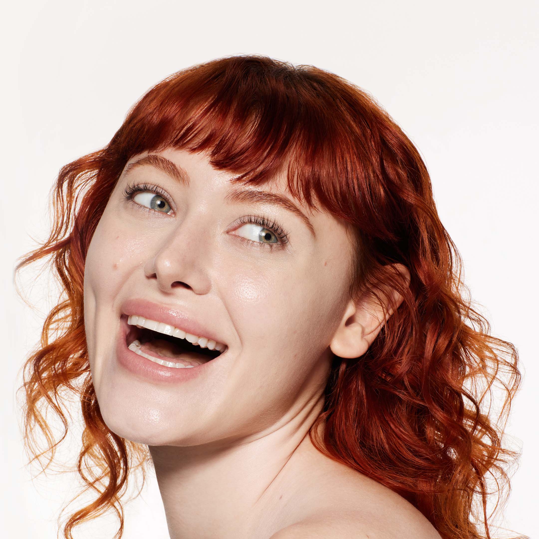 Revitalessence Skin Glow Foundation - Image 3