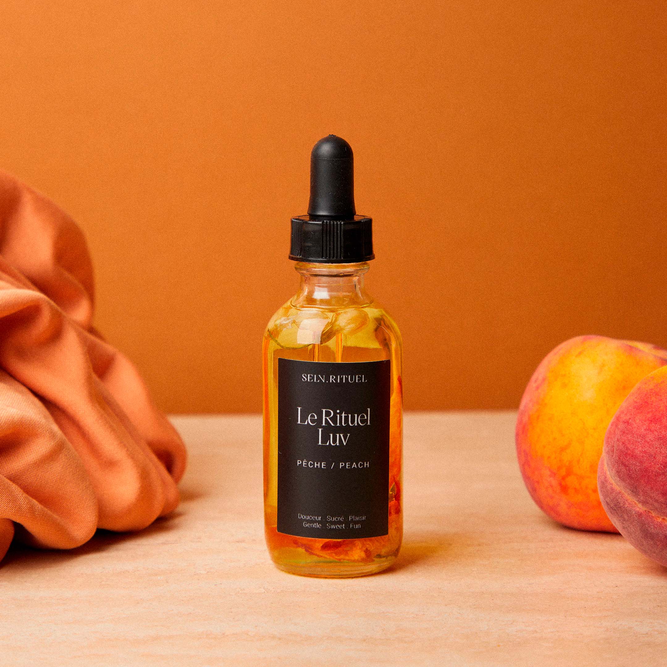 Rituel Luv Botanical Bath And Body Oil - Peach - Transparent Yellow - Image 2
