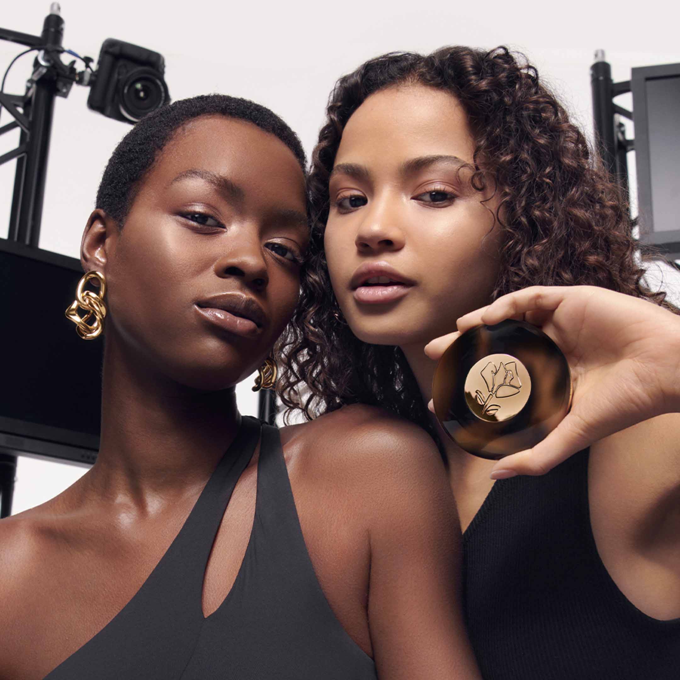 Teint Idole Ultra Wear C.E. Skin Transforming Bronzer - Image 3
