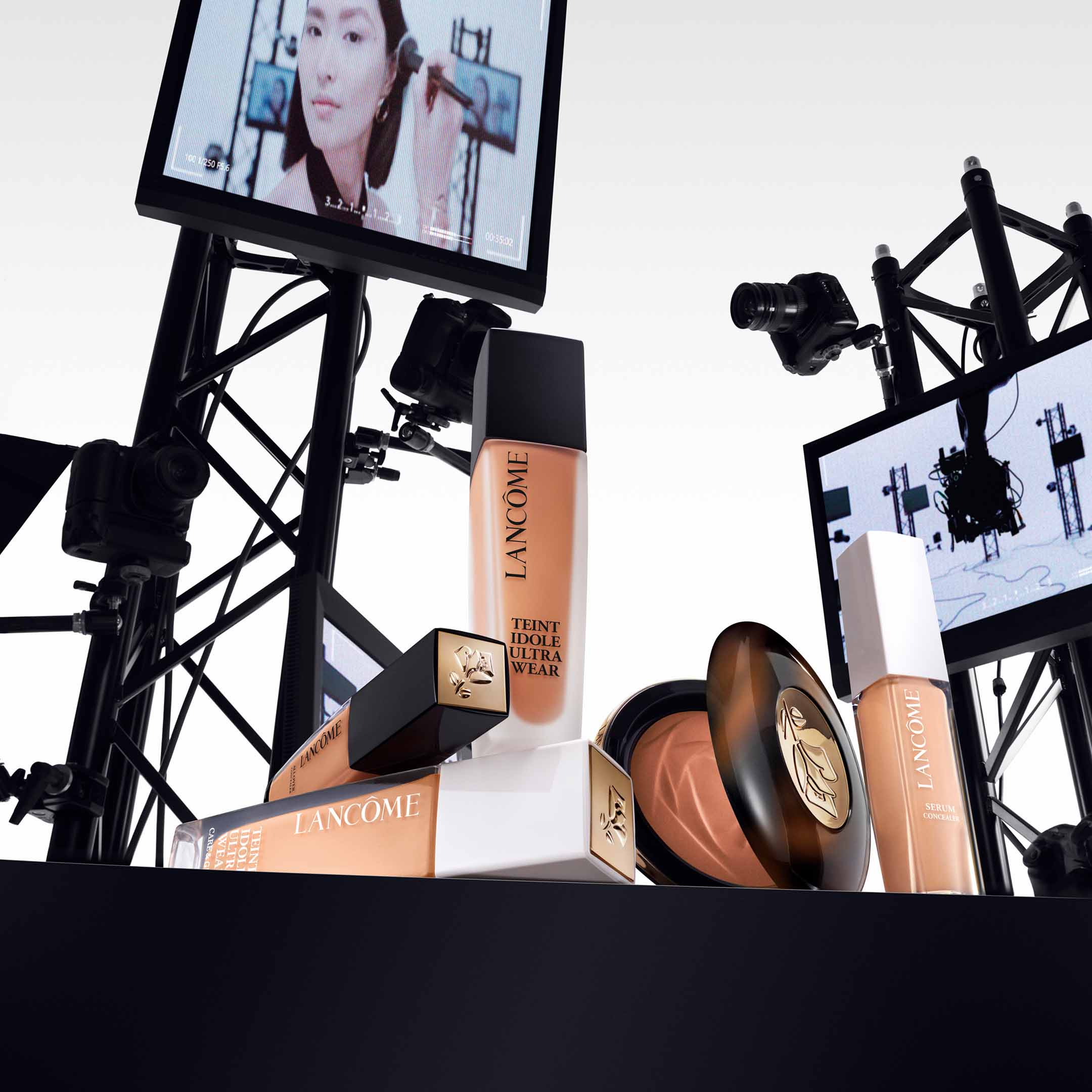 Teint Idole Ultra Wear C.E. Skin Transforming Bronzer - Image 5