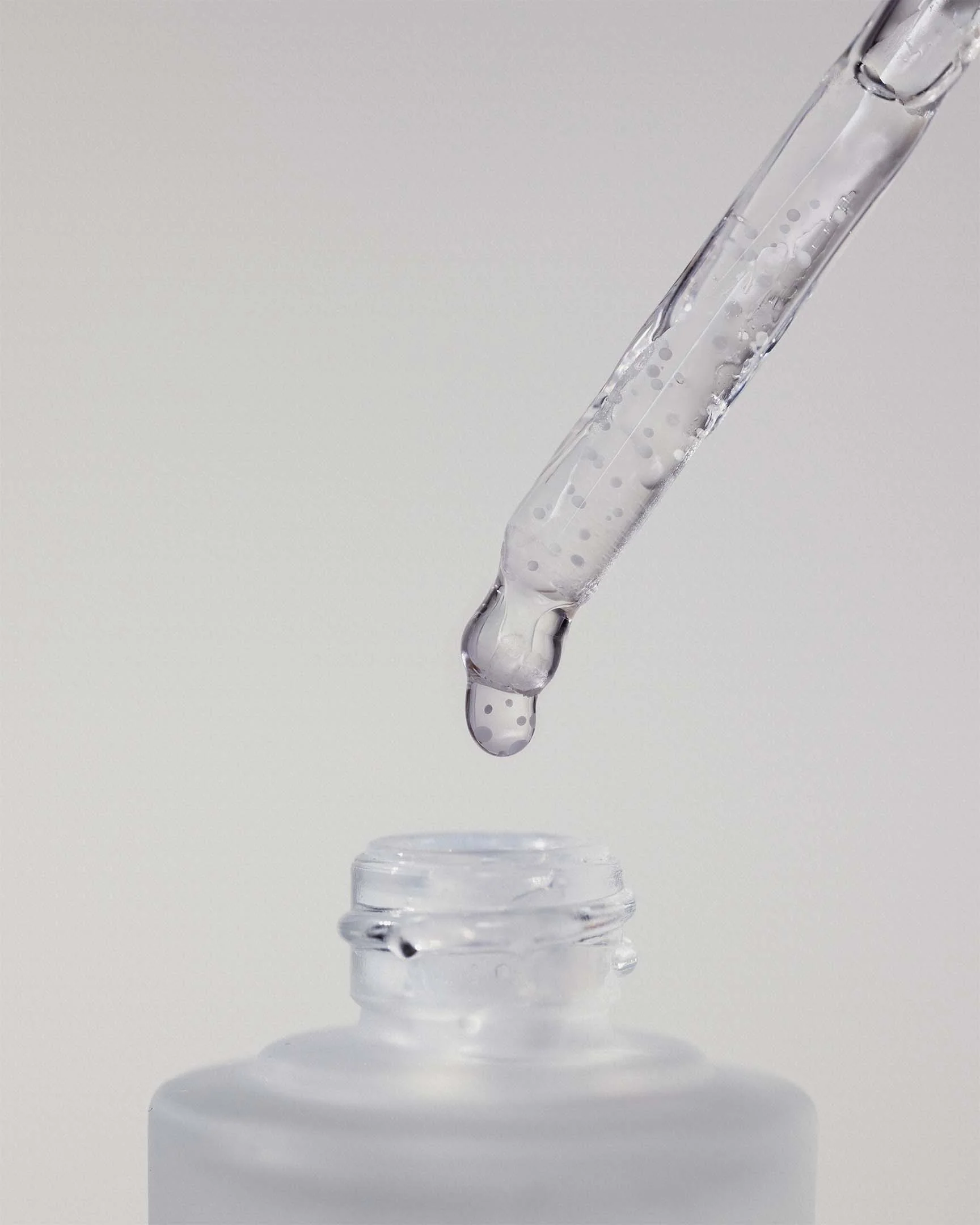 Tonal Scenery Reparative Serum - Image 2