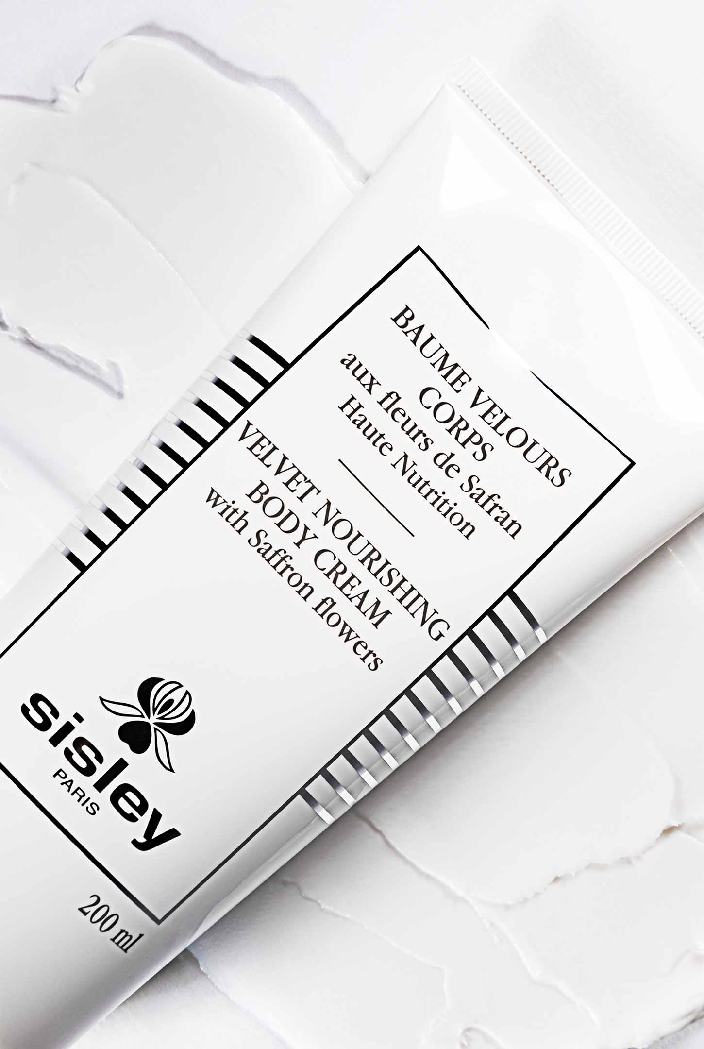 Velvet Nourishing Body Cream With Saffron Flowers - Image 3
